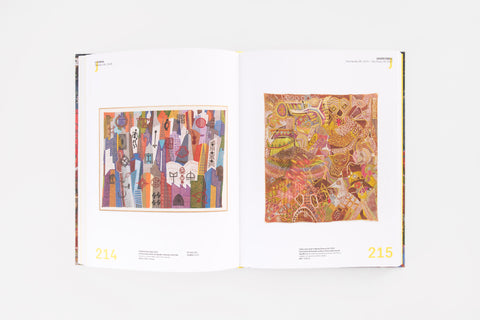 Página internoa do livro "Pinacoteca de São Paulo – 120 anos", mostrando obras de J. Cunha e de Jaider Esbell.